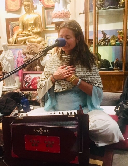 New Year Kirtan with Mirabai @ Zoom or in person Mill Valley